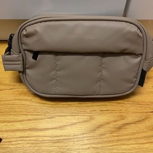 NWOT Calpak Luka Toiletry Bag